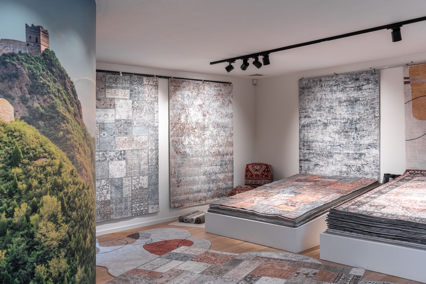Euro-Tapis showroom interior